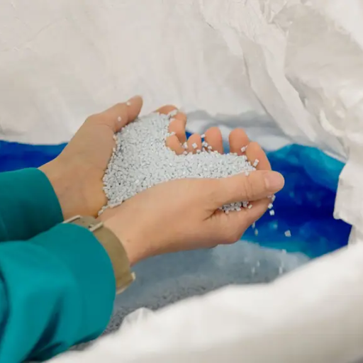The Hybrid Approach: Blending Virgin and Recycled Pellets